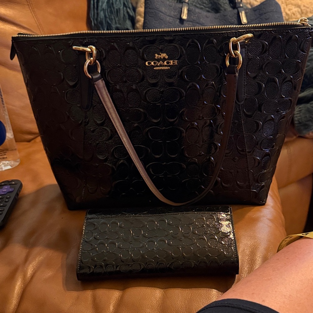 Coach Black Embossed patent leather purse and wallet like new